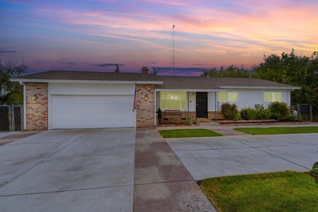 15581 French Camp Rd, Ripon, CA 95366