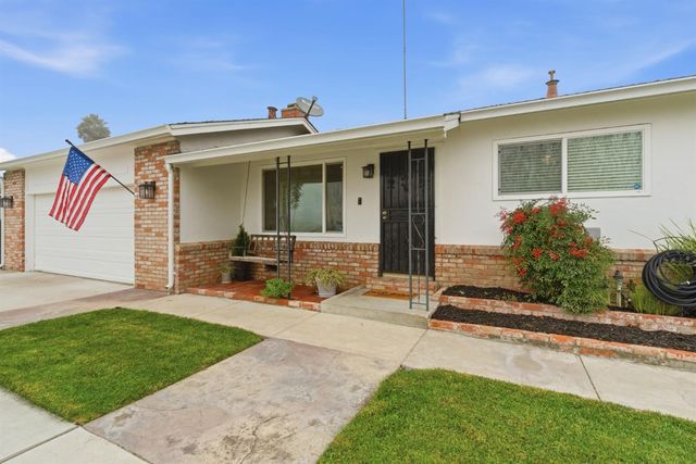 15581 French Camp Rd, Ripon, CA 95366