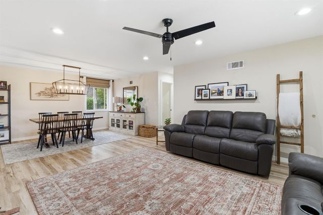 15581 French Camp Rd, Ripon, CA 95366