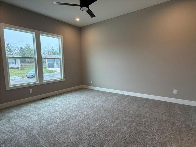 4628 SW Robinson Drive, Lee's Summit, MO 64083