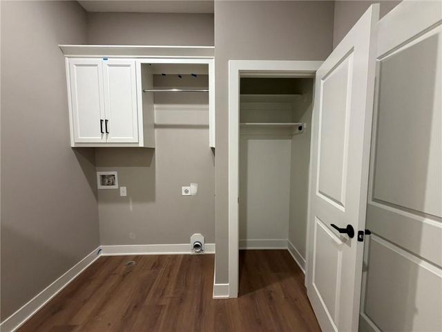 4628 SW Robinson Drive, Lee's Summit, MO 64083