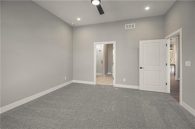 4628 SW Robinson Drive, Lee's Summit, MO 64083