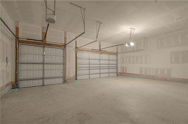 4628 SW Robinson Drive, Lee's Summit, MO 64083