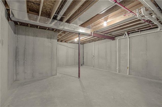 4628 SW Robinson Drive, Lee's Summit, MO 64083