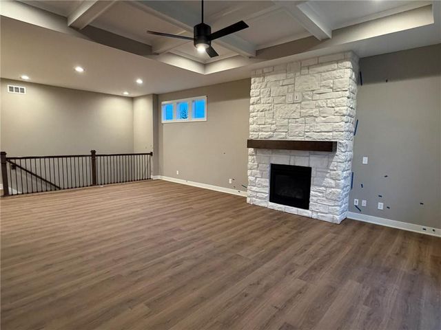 4628 SW Robinson Drive, Lee's Summit, MO 64083