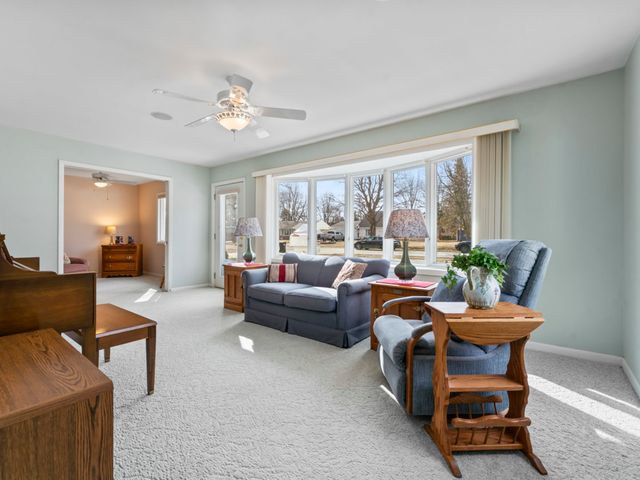 460 E Broadway Avenue, Crystal Lake, IL 60014