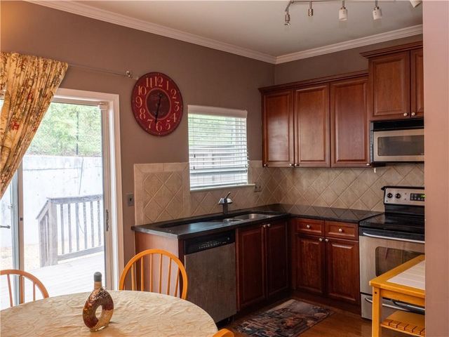 1060 Liberty Parkway NW 413, Atlanta, GA 30318