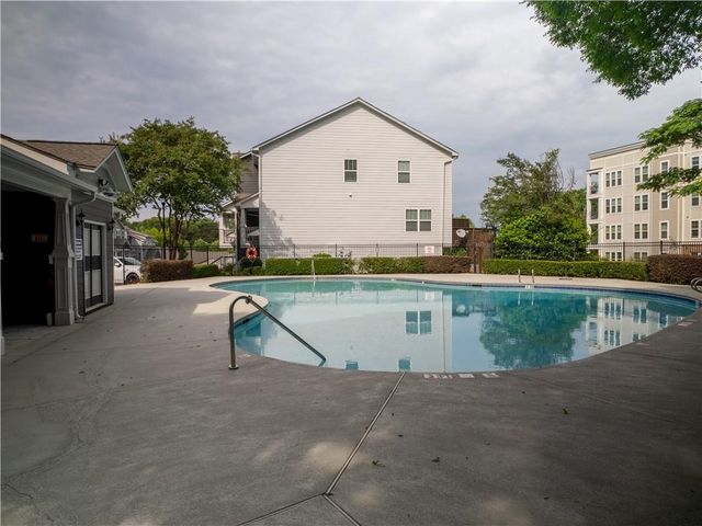 1060 Liberty Parkway NW 413, Atlanta, GA 30318