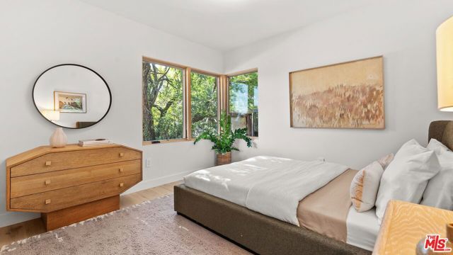 3452 Moore Street, Los Angeles, CA 90066