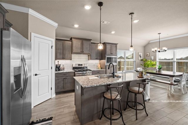 60 N Manhattan Way, Fayetteville, AR 72704