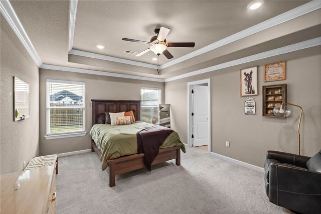 60 N Manhattan Way, Fayetteville, AR 72704