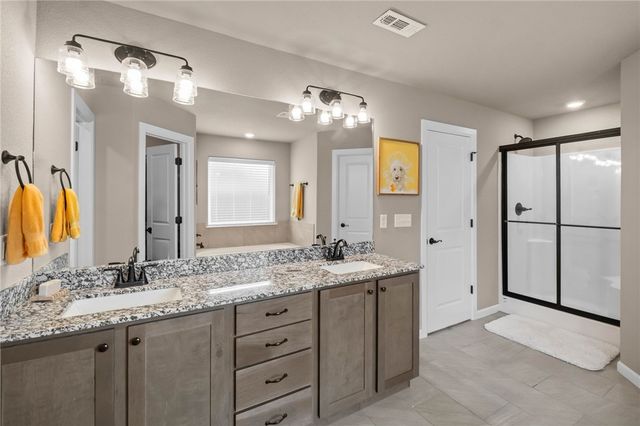 60 N Manhattan Way, Fayetteville, AR 72704