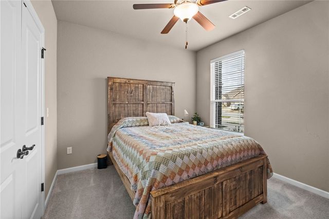 60 N Manhattan Way, Fayetteville, AR 72704