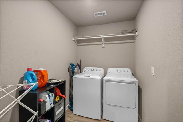 60 N Manhattan Way, Fayetteville, AR 72704