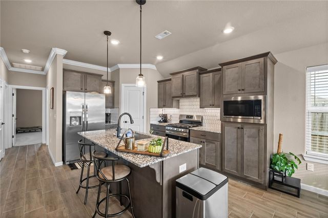 60 N Manhattan Way, Fayetteville, AR 72704