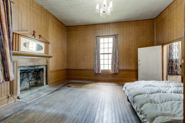 2012 Hoovers Rd, Duck River, TN 38454