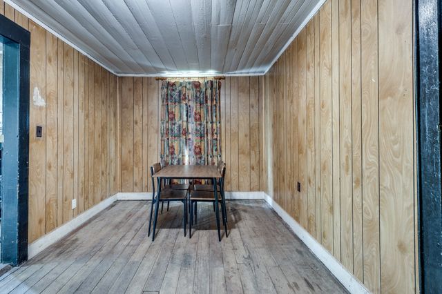 2012 Hoovers Rd, Duck River, TN 38454