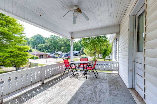 2012 Hoovers Rd, Duck River, TN 38454