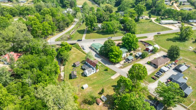 2012 Hoovers Rd, Duck River, TN 38454