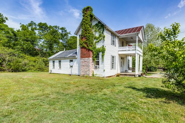 2012 Hoovers Rd, Duck River, TN 38454