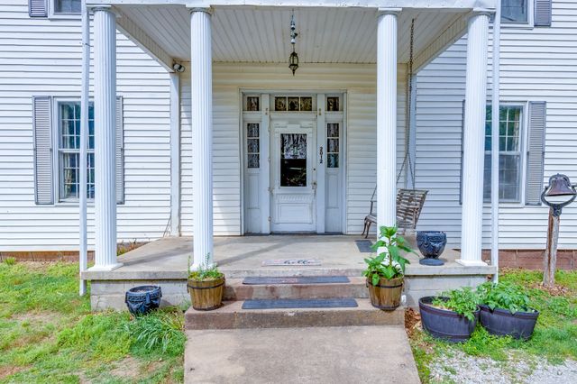 2012 Hoovers Rd, Duck River, TN 38454