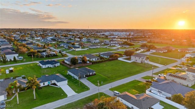 1706 NW 5th ST, Cape Coral, FL 33993