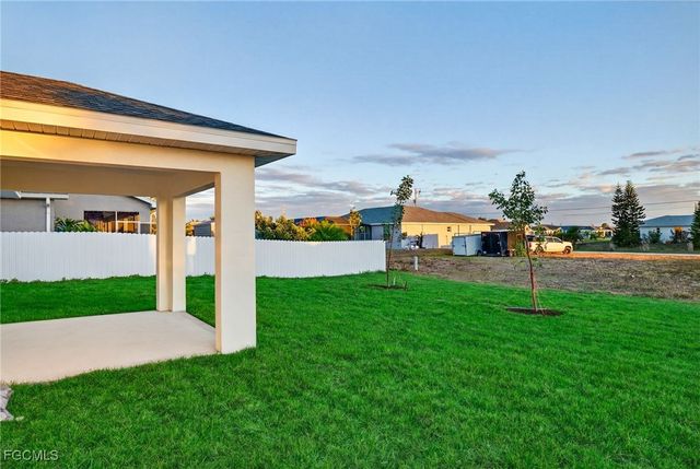 1706 NW 5th ST, Cape Coral, FL 33993