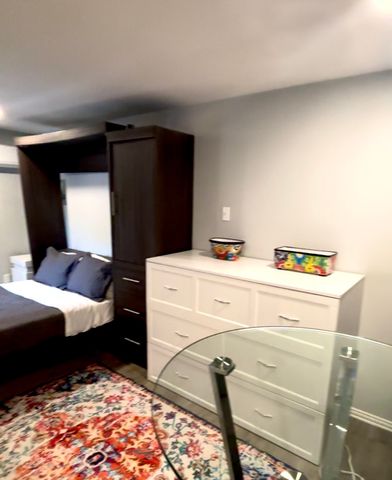 4307B Vandelia, Dallas, TX 75219