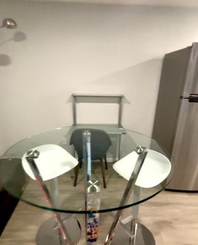 4307B Vandelia, Dallas, TX 75219