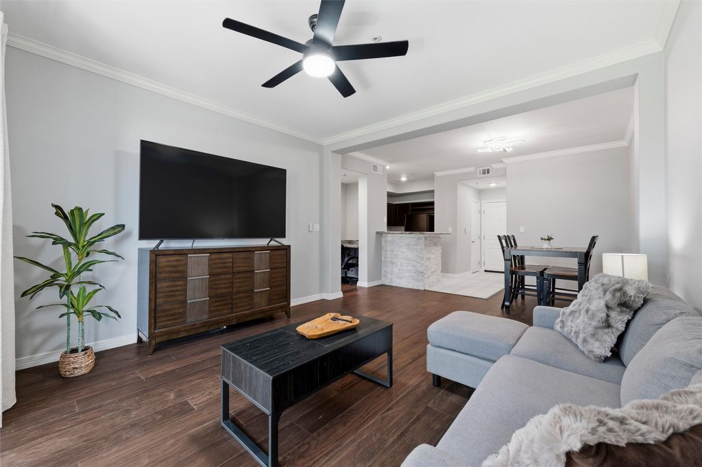 330 Las Colinas Boulevard E 236, Irving, TX 75039