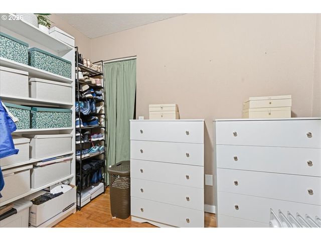 2725 Se 87TH Ave, Portland, OR 97266