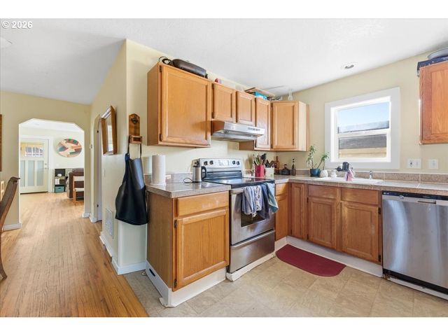 2725 Se 87TH Ave, Portland, OR 97266