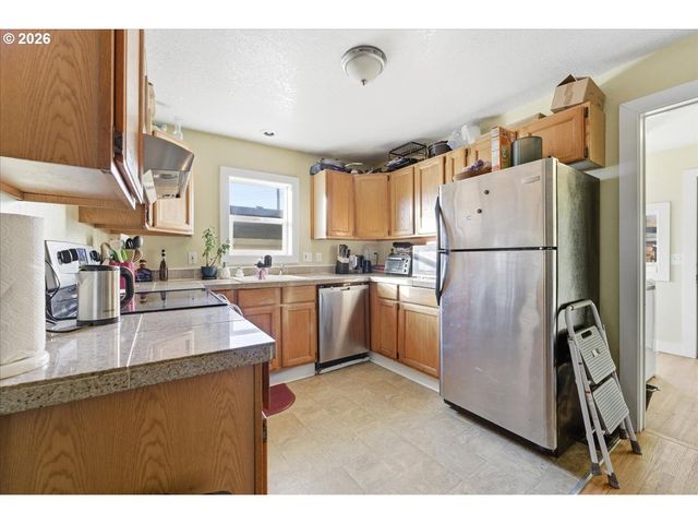 2725 Se 87TH Ave, Portland, OR 97266