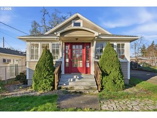 2725 Se 87TH Ave, Portland, OR 97266