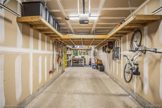 3377 Kneeland Circle, Howell, MI 48843