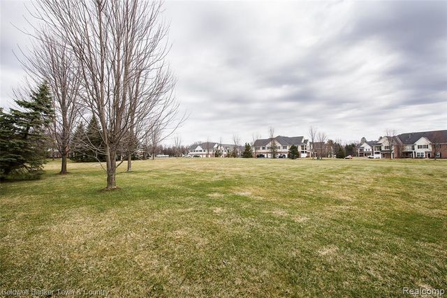 3377 Kneeland Circle, Howell, MI 48843