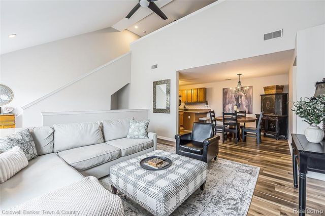 3377 Kneeland Circle, Howell, MI 48843