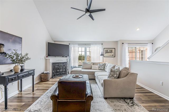 3377 Kneeland Circle, Howell, MI 48843