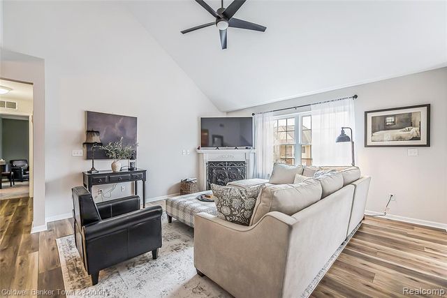 3377 Kneeland Circle, Howell, MI 48843