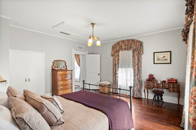 441 S Dallas Avenue, Lancaster, TX 75146