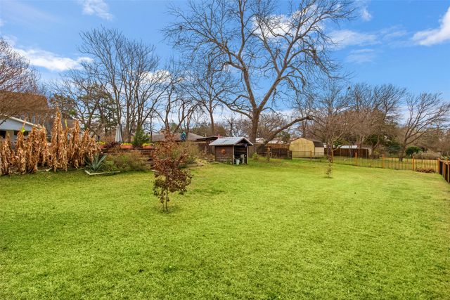 441 S Dallas Avenue, Lancaster, TX 75146