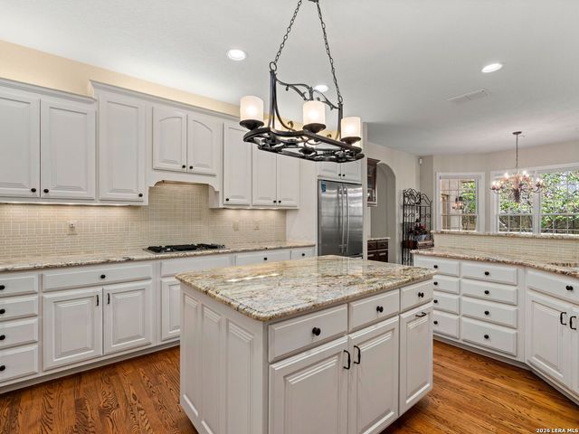 6 Walford Ct, San Antonio, TX 78257