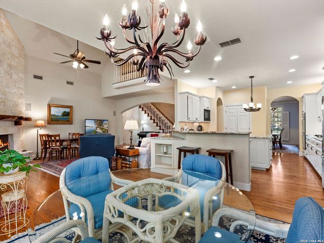 6 Walford Ct, San Antonio, TX 78257