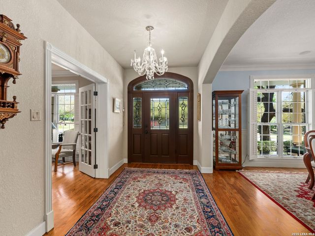 6 Walford Ct, San Antonio, TX 78257