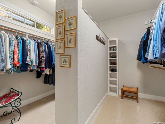 6 Walford Ct, San Antonio, TX 78257