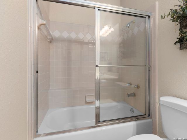 6 Walford Ct, San Antonio, TX 78257