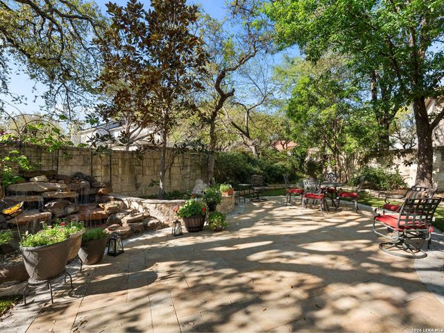 6 Walford Ct, San Antonio, TX 78257