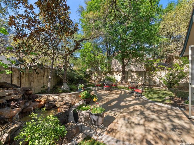 6 Walford Ct, San Antonio, TX 78257