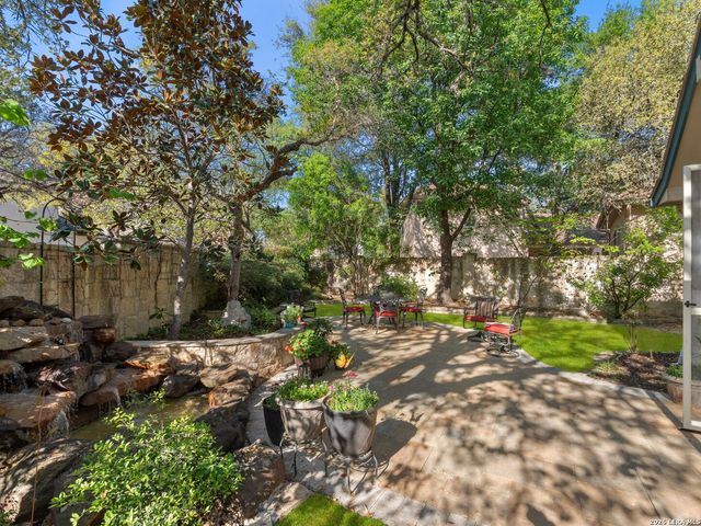 6 Walford Ct, San Antonio, TX 78257