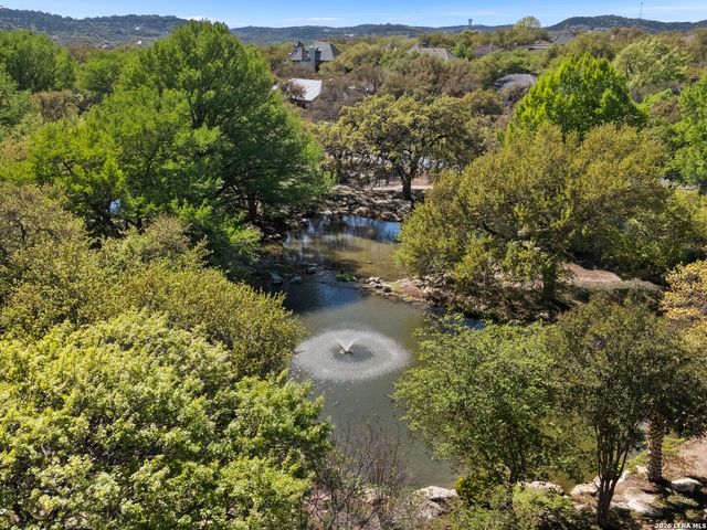 6 Walford Ct, San Antonio, TX 78257